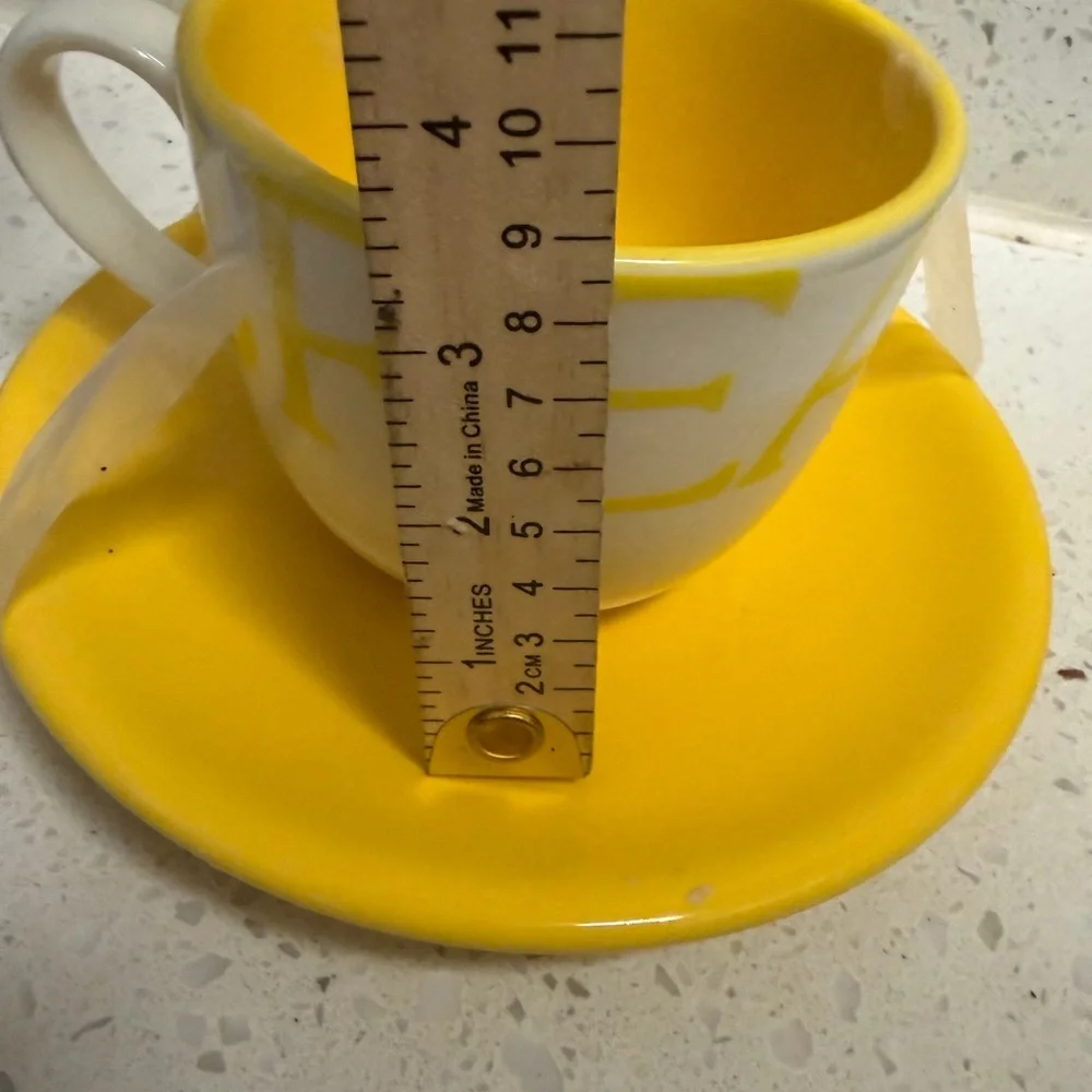 Crate&Barrel Yellow and White Mug‎